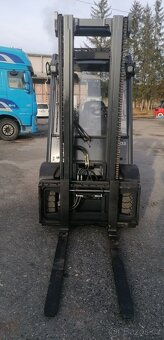 LINDE H35T-02 boční posuv  SLEVA - 5