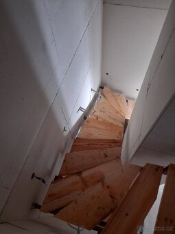 Schody ocelové točité levé 308 cm - 5