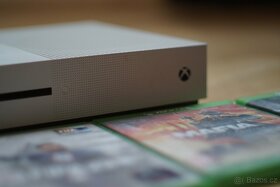 Xbox one S + 2 bezdrát ovladače + 3 hry - 5