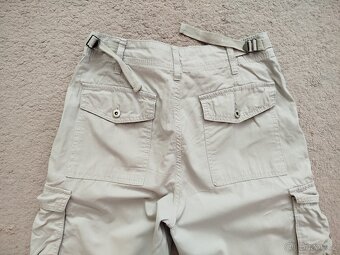 Kalhoty zn.Bershka vel.36 ( světlé ) - 5