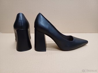 Extravagantní černé lodičky vel.39 - 5