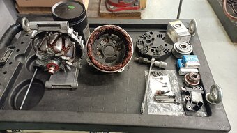 Bosch 0125811084 alternátor Ford 14V / 210 A, - 5