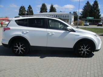 TOYOTA RAV4 2.5Hybrid 145 kW Executive e-CVT 12/2016 - 5