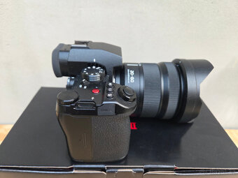 Fullframe Panasonic Lumix DC-S5 II + 20-60mm f/3.5-5.6 - 5