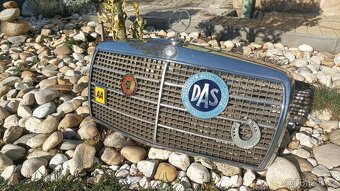Maska Mercedes 70 léta W114 , W 115 - 5