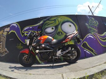 Suzuki GSR 600 - 5