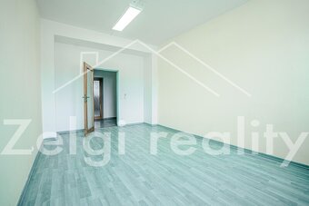 Pronájem kanceláří (420m²) a skladu (40m²) poblíž centra Brn - 5