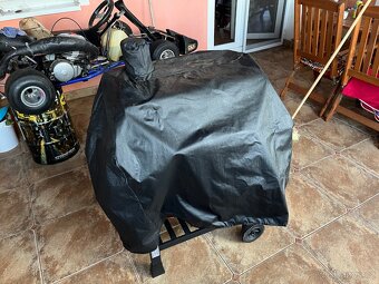 velký zahradní gril na uhlí / brikety - 5