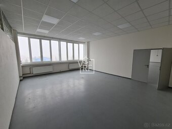 Pronájem administrativního - skladového prostoru 2.400 m2 v  - 5
