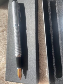 Dárková sada pera a rolleru značky BALMAIN v boxu - 5