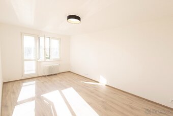 Pronájem bytu 2+1, 52 m², Praha – Chotutická - 5