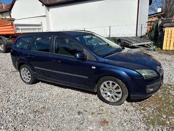 Ford Focus 1.6i - 5