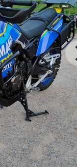 Tenere 700. drzaky bocnich kufru se skrinkou na naradi - 5