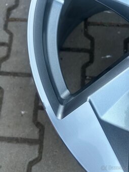 Audi A6 - 5