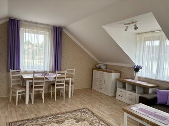 Rodinný dům s bazénem a krbem – Karlovy Vary - 5