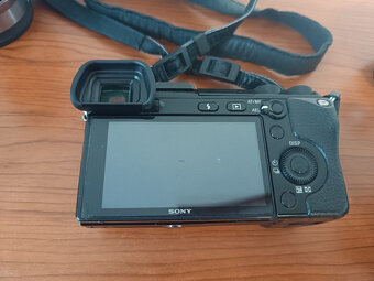 Sony NEX-7, 18-200mm, 16mm, externí blesk - 5