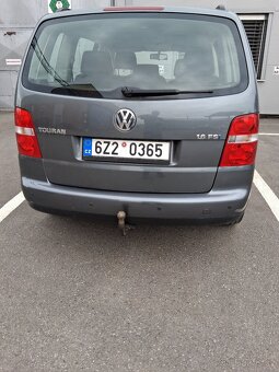 Volksvagen Touran 1.6 fsi - 5
