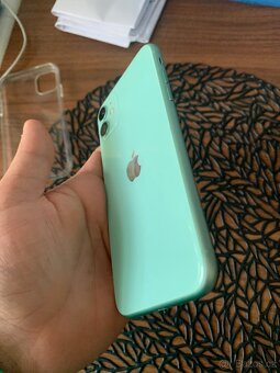 iPhone 11 64GB Green - 5
