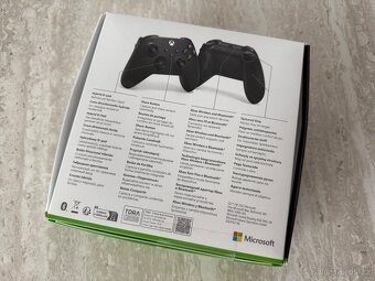 Xbox Wireless Controller – Carbon Black - 5