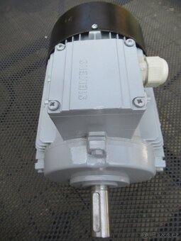 SIEMENS-patkový elektromotor 400V.1,5kw-1420ot.min. - 5