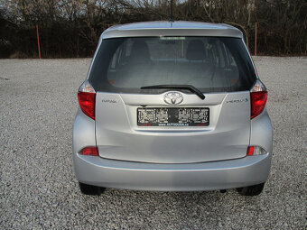 Toyota Verso 1.3 - 5