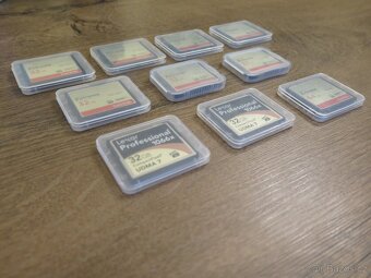 Sandisk CF 32 GB 8 ks + Sandisk CF 64 Lexar CF 32 GB 2ks + - 5