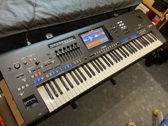 YAMAHA Genos lehce používané, doprava zdarma v originálním b - 5