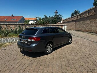 Toyota Avensis Combi 140 kW - 5