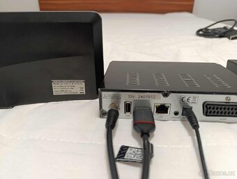 LG 3D televize 42 palců + settop box + anténa + držák na zeď - 5