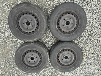 Pneu 215/65 R15 C - 5