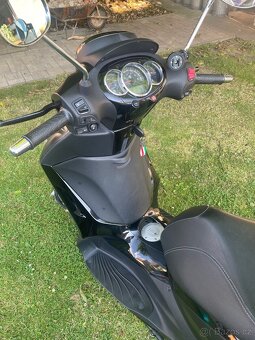 PIAGGIO Beverly 300 Police - 5