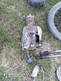 Prodám Jawa 555 pařez - 5