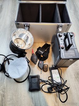 Profesionální externí blesk - phototools - 5