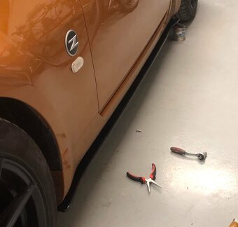 Nissan 350Z prahové lišty - 5