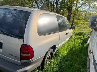Prodám na díly chrysler voyager - 5