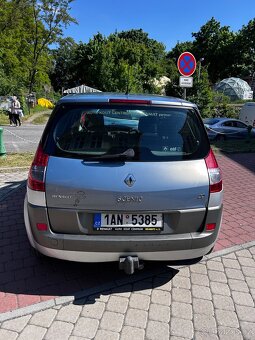Renault Scénic 2.0 - 5