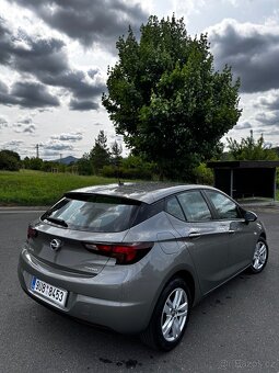 Opel Astra 1.4Turbo 2018 - 5