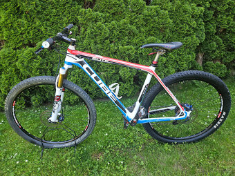 Německé 29" horské karbonové kolo CUBE, rám 21", FOX - 5