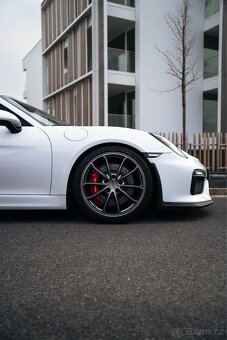 Porsche Cayman 981 GT4 Clubsport, Approved záruka - 5