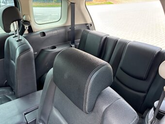 Mazda 5 - 5