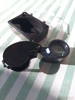 Kovová zlatnická / hodinářská / numismatická lupa LED - 5