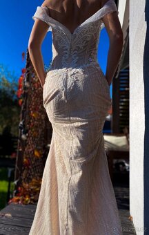 Svatební šaty meruňkové pc: 48.000kč - 5