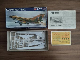 Modely letadel,KP, plastové stavebnice. - 5