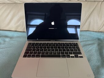 MacBook Air 2020 - i5 - na opravu / díly - 5