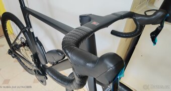 silniční karbonové kolo s elektronickým řazením - 5