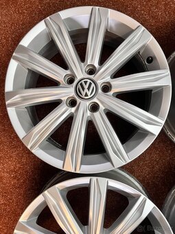 5x112 R17 VW Touran 1T5 originál alu disky - ET 52 - 5