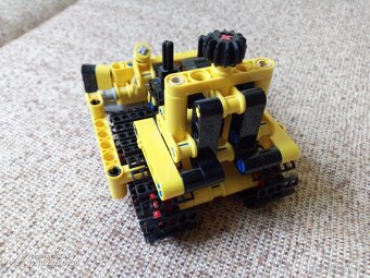 LEGO Technic 42163 buldozer - 5