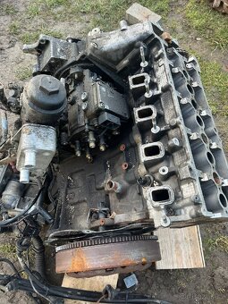 BMW E46 rozebraný motor 320d - 5