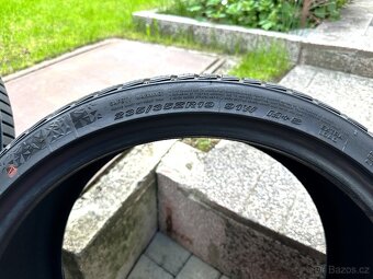 2x 235/35 R19 zimní pneu NEXXEN - 5