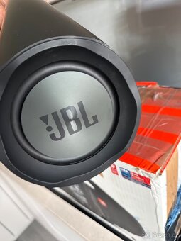 JBL Boombox - 5
